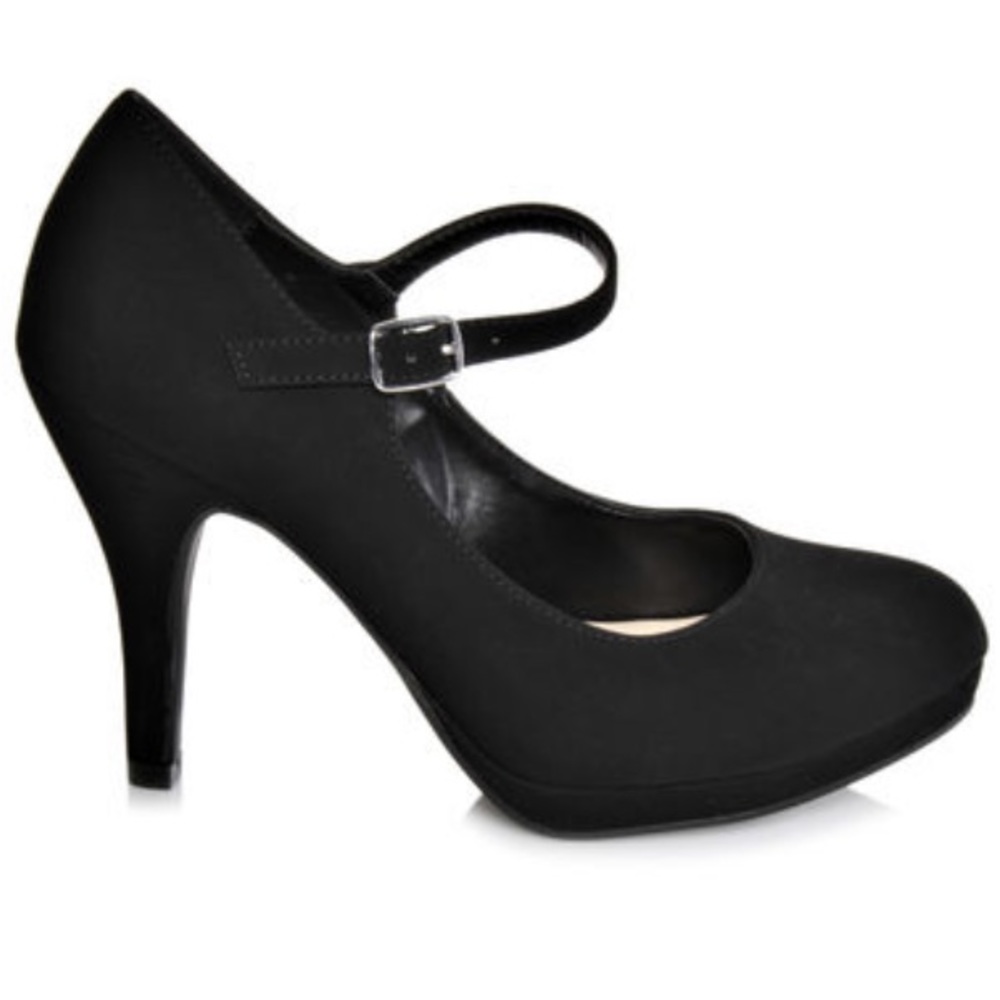 Black Closed Toe Heels